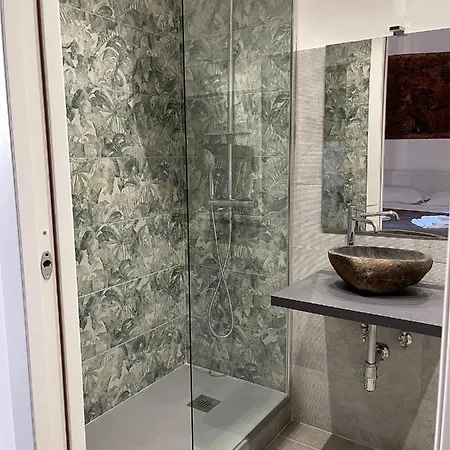 招待所 Etnea Room's 4*